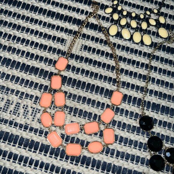 Assorted Chunky Statement Necklaces Lots of 4 Necklaces - Picture 2 of 5